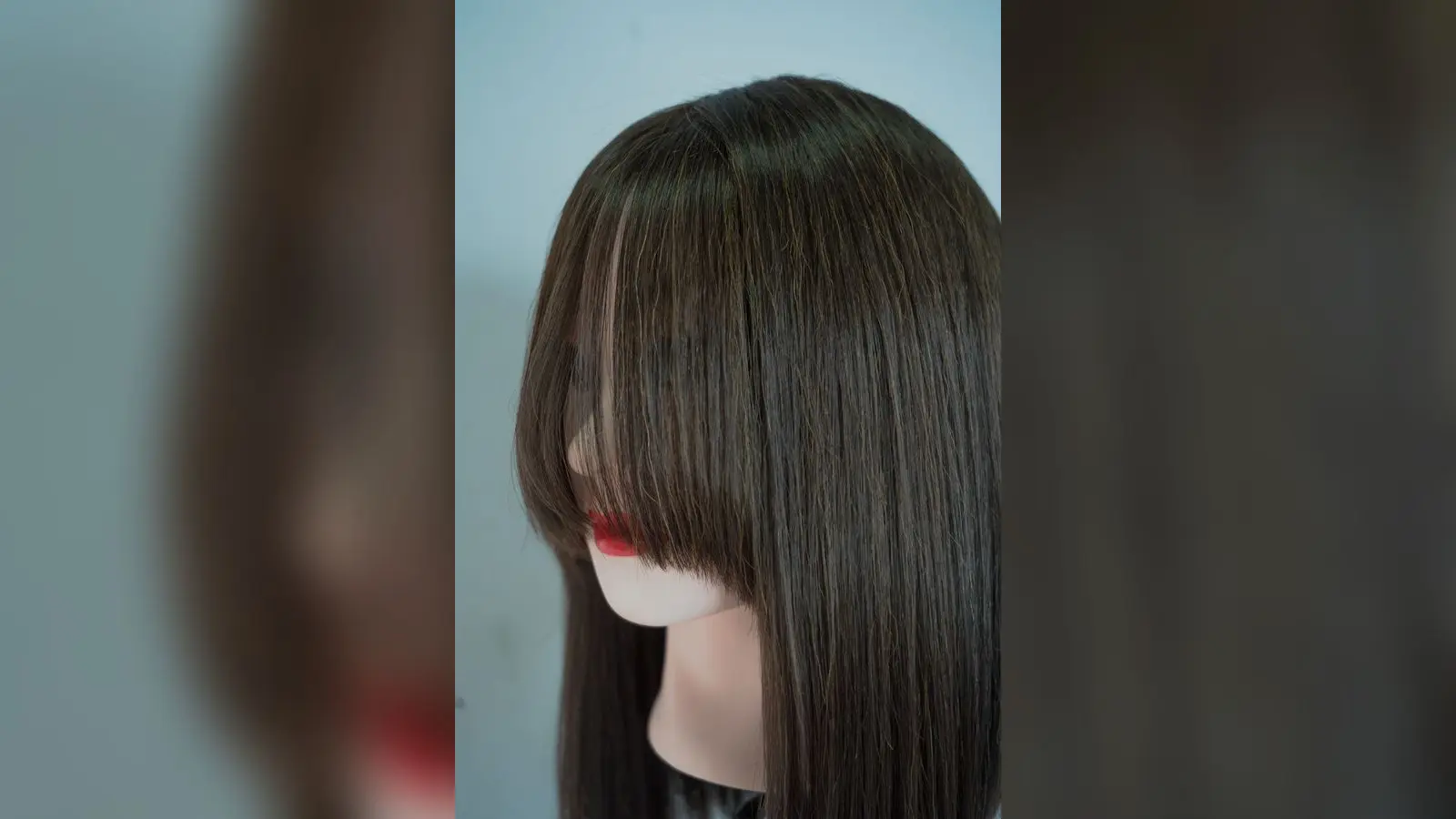 פאה משיער טבעי חום וחלק על ראש תצוגה, פאה היא אחת הזכויות הנפוצות של חולי אלופציה אראטה